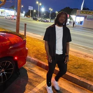 Meet your Posher, Emmanuel